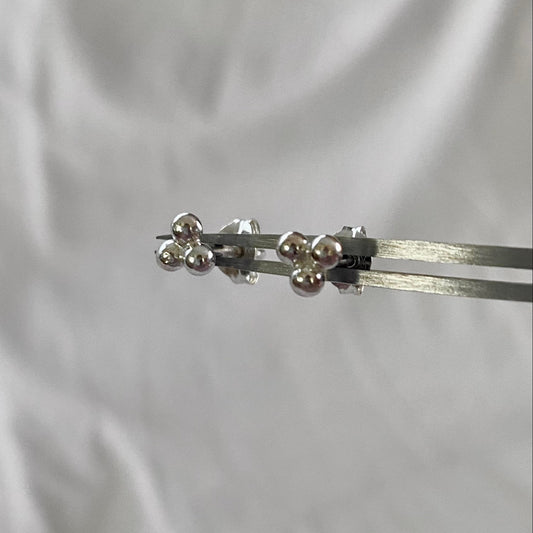 Dot Cluster Stud Earrings